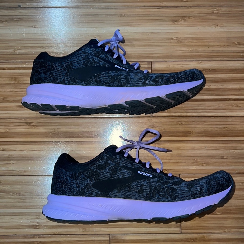Brooks Launch 6 - Size 9